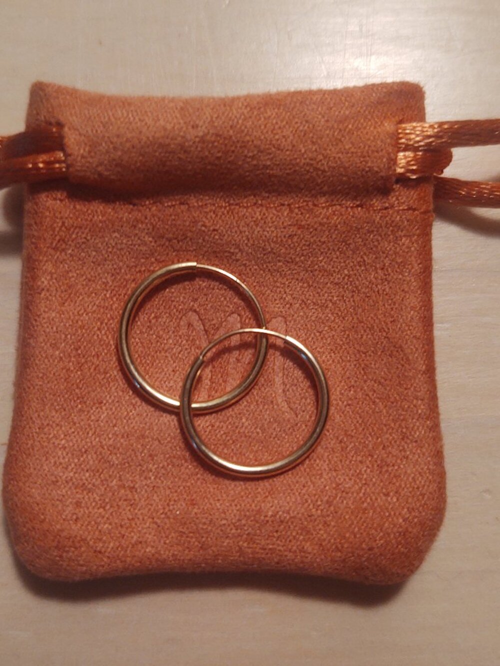 Merjuri 10kt gold small hoops
